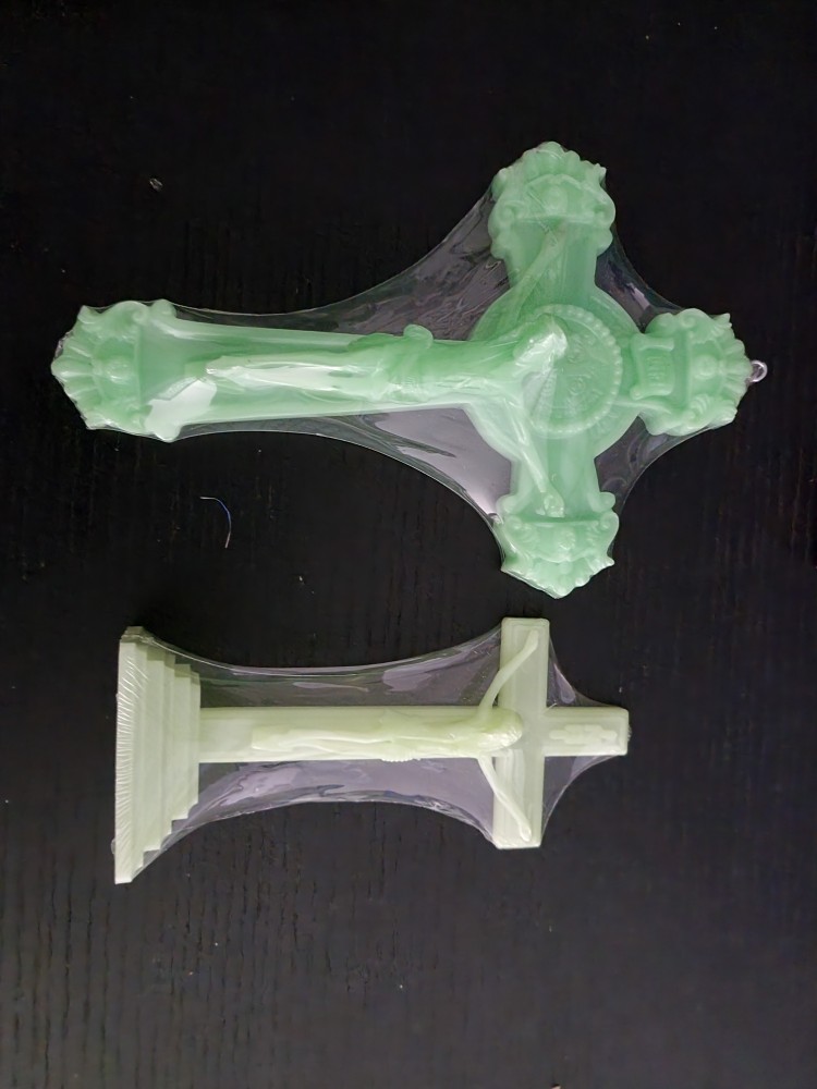 Salib Dinding Gantung Patung Courpus Yesus Inri Medali Benedictus Fosfor 30 Cm