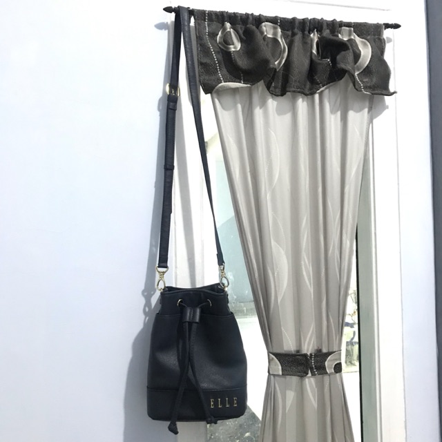 ELLE BUCKET BAG PRELOVED