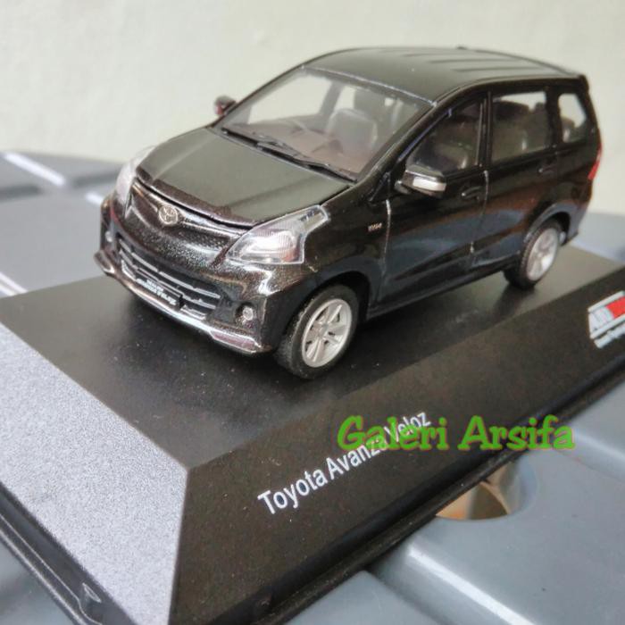 avanza diecast