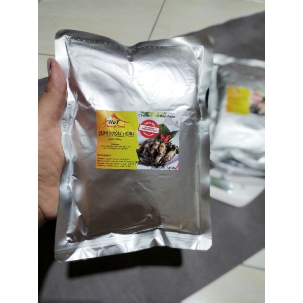 

Cumi Masak Hitam 200gr (PULAU JAWA SAJA)