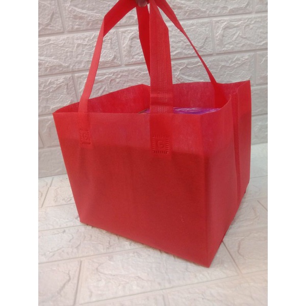 

TAS SPOUNDBOND PRESS/GOODIE BAG UK.22X22x20cm