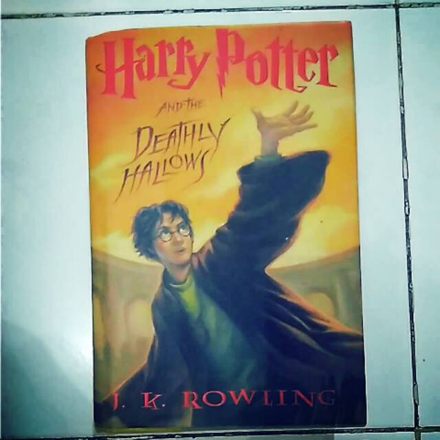 Novel harry potter 7 bahasa inggris(bekas)