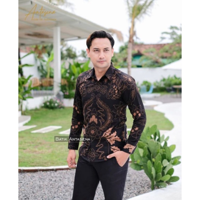 Kemeja batik lengan panjang mahkota coklat outfit kondangan kekinian