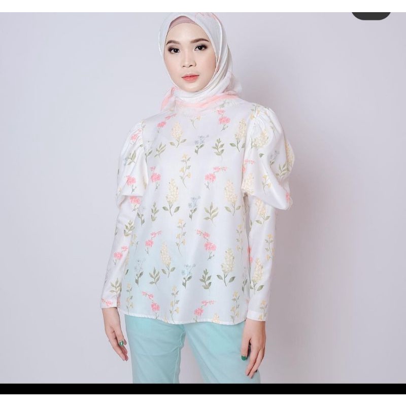lainy blouse merek sideline from  lesti picnic series