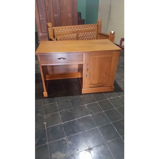 Meja Kantor Kayu Jati Minimalis
