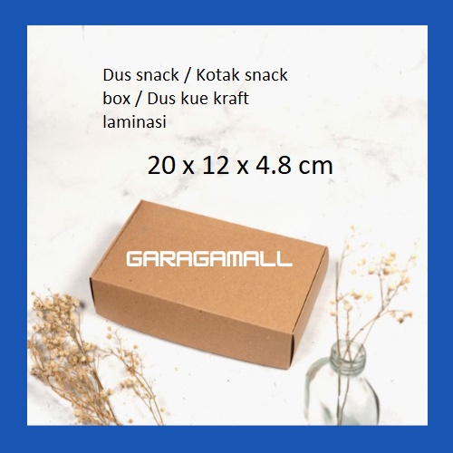 

Kotak kue dus kue dus snack kardus packing kue dus hampers snack box kraft laminasi kotak snack box 20x12x4.8 cm (isi 10 pcs)