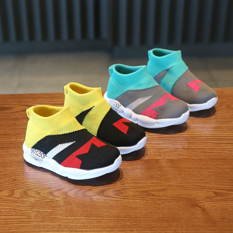 Sepatu anak laki laki dan perempuan 2022 sneakers sports Sepatu anak laki laki dan perempuan 2022 sneakers sports
