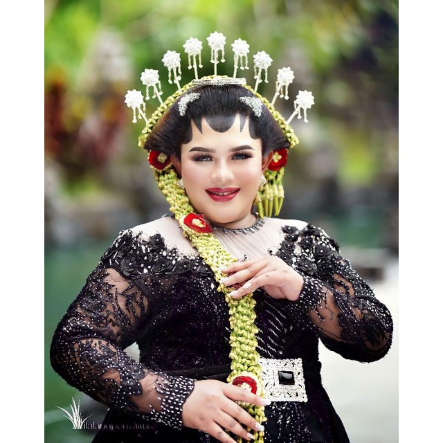 Jasa Edit Foto Online ( Pengantin Gemuk)
