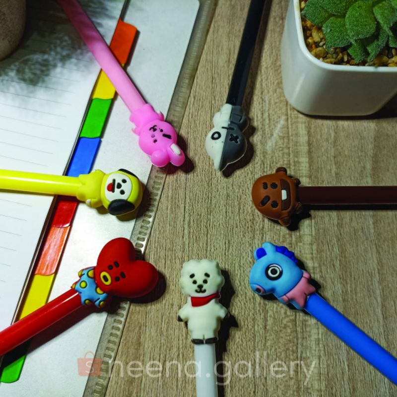 

Pulpen karakter BTS/ARMY/CHIMMY/PUTIH RJ/MERAH TATA/BLUE MANG/PINK COOKY/ABU ABU VAN/COKLAT SHOOKY/BIRU KOYA/Pulpen gel/Pulpen Lucu Unik Bagus Berkualitas