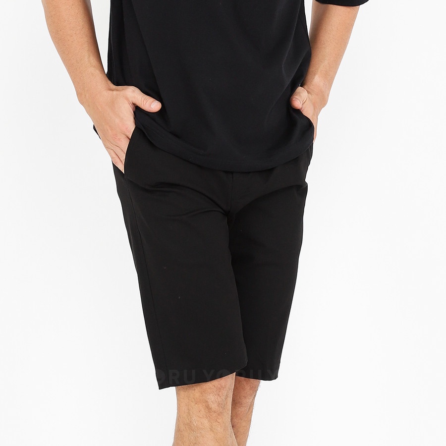 Yoru Kalta - Celana Chino Pendek Hitam by Yoru