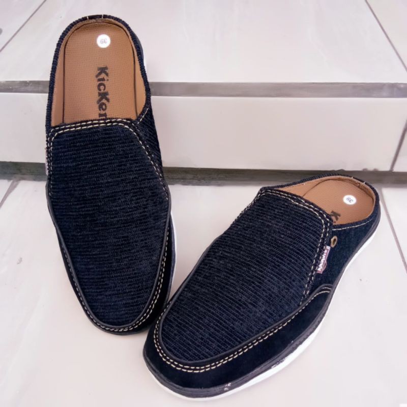 sepatu sandal selop kasual hitam