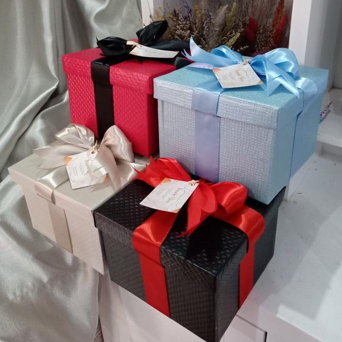 

[COD] kotak kado / kotak gift ukuran 17x17 tinggi 12cm [COD]