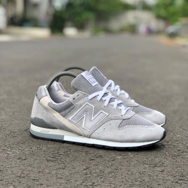 SEPATU SNEAKERS NB 996 CLASSIC GREY