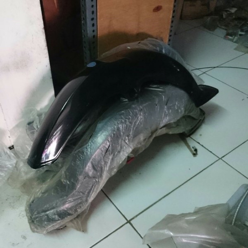 Spakbor Depan Yamaha V75 & V80