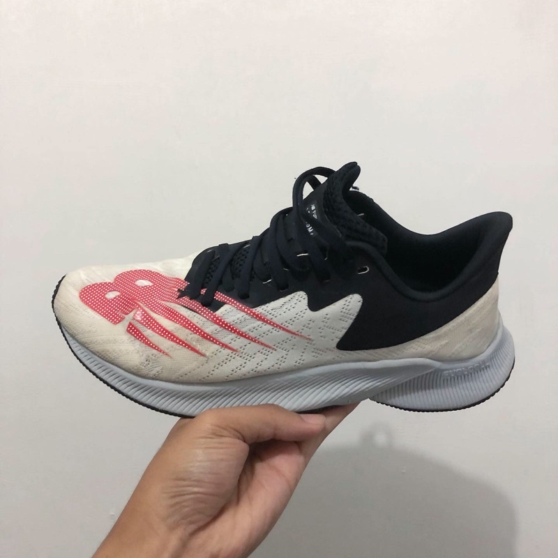 New Balance Fuelcell Prism