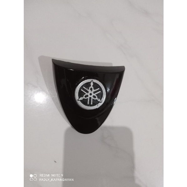 emblem dasi,fizr vega lama.