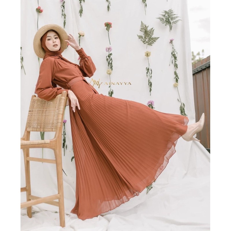 Hazel Ainayya / Brick / Xs