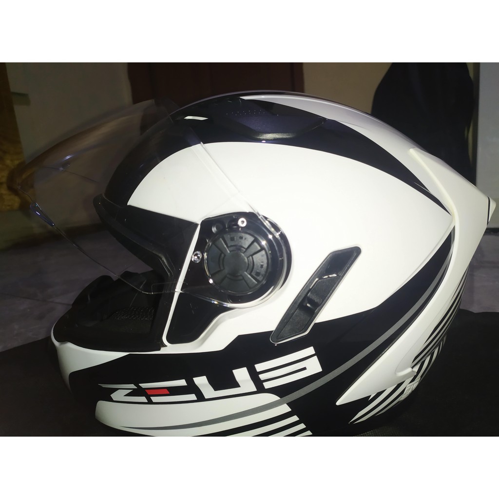 HELM ZEUS ZS 813 SECOND/BEKAS