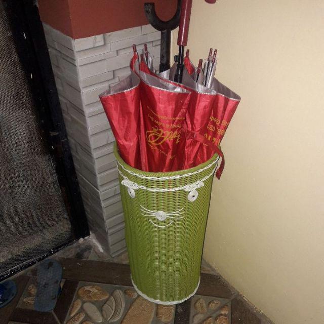 Tempat Payung Rotan Sintetis
