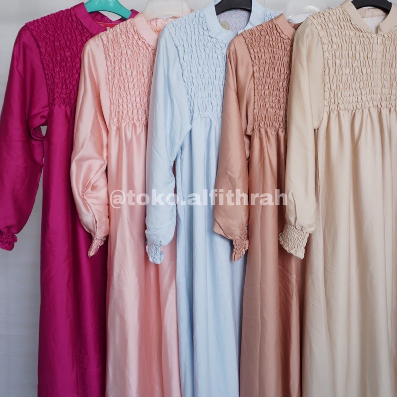 Gamis polos kerut dada
