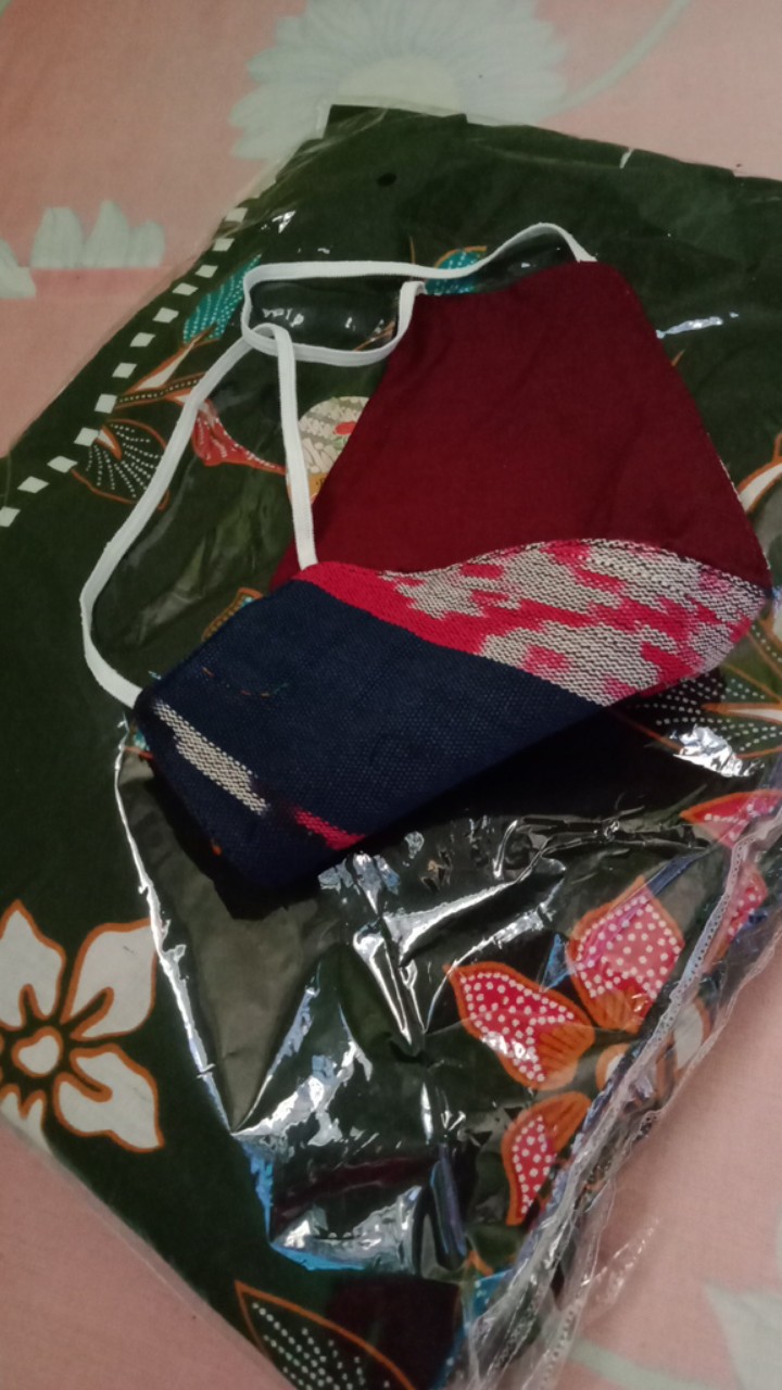 Tunik Sekartaji Atasan Baju Batik Wanita Muslim.
