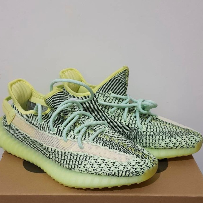 Yeezy 350 v2 Yeezreel