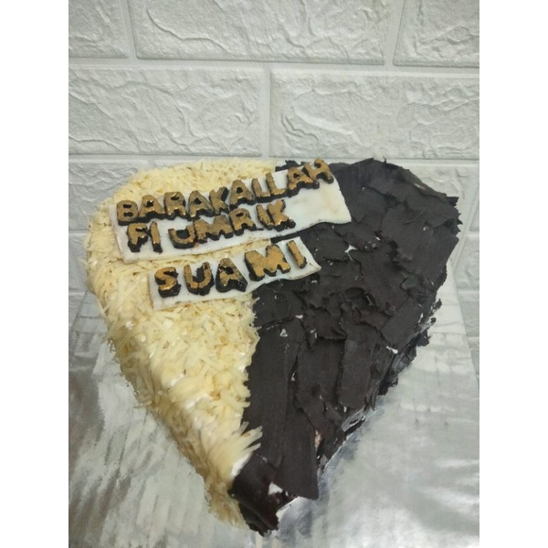

kue ulang tahun cokelat keju love ukuran 20dm