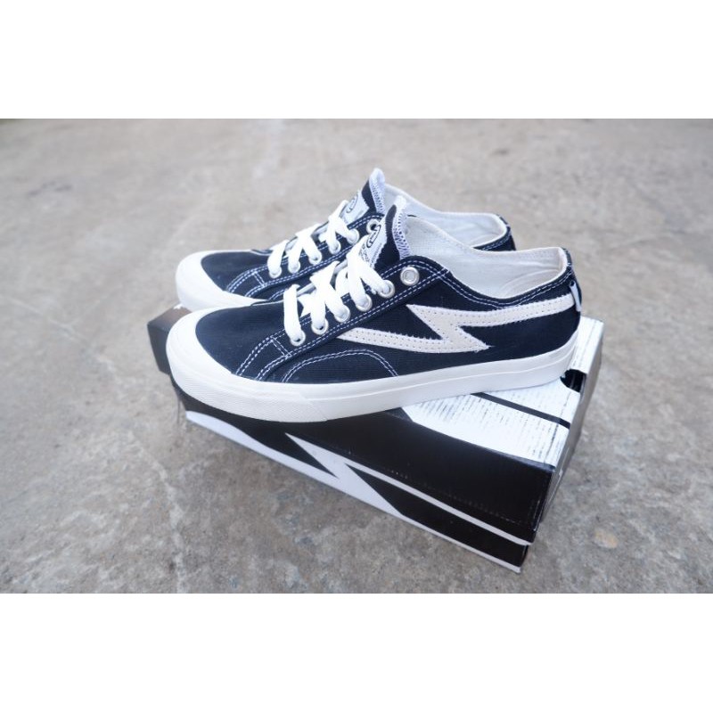 SEPATU ZAVIER UHUD AY FREE KAOS KAKI OLDSCHOOL