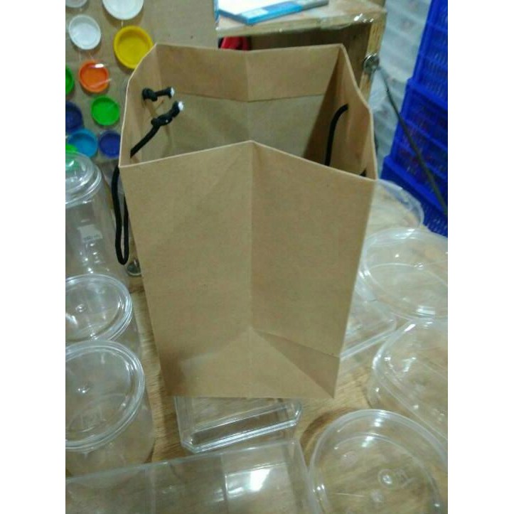 

Paperbag Polos Coklat Muat Toples Kue (Kurang Lbh Muat 2) Eceran