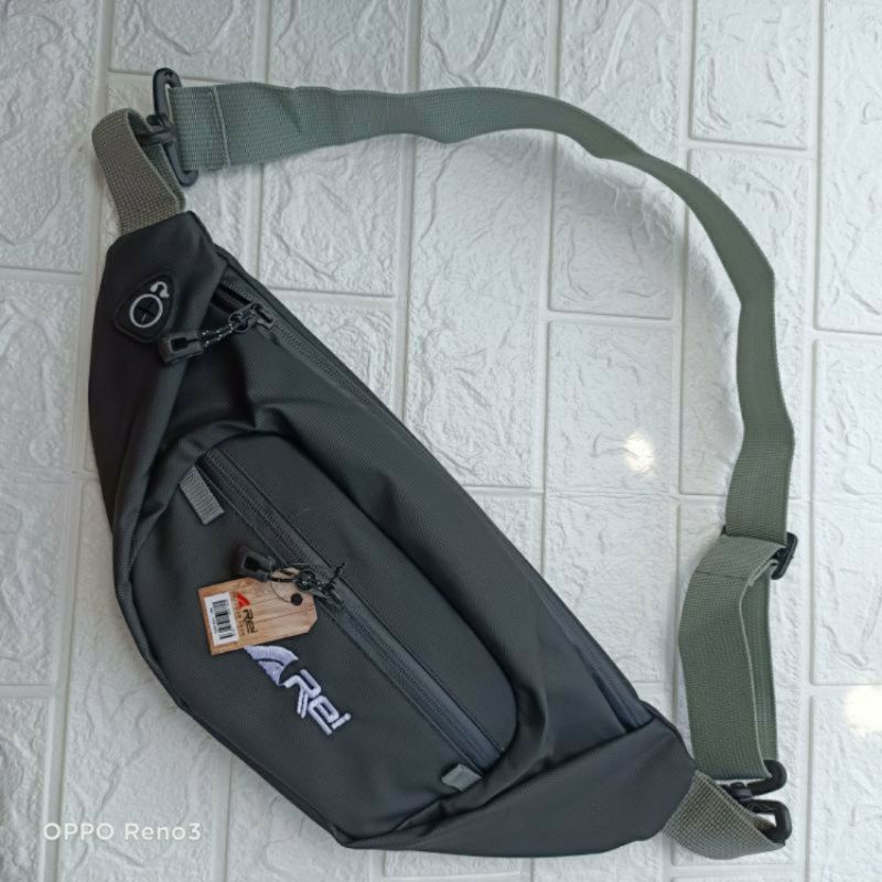 TAS SELEMPANG PRIA WATERPROOF WAIST BAG HEZEL PRIA WANITA ANTI AIR ANTI SOBEK AREI REI