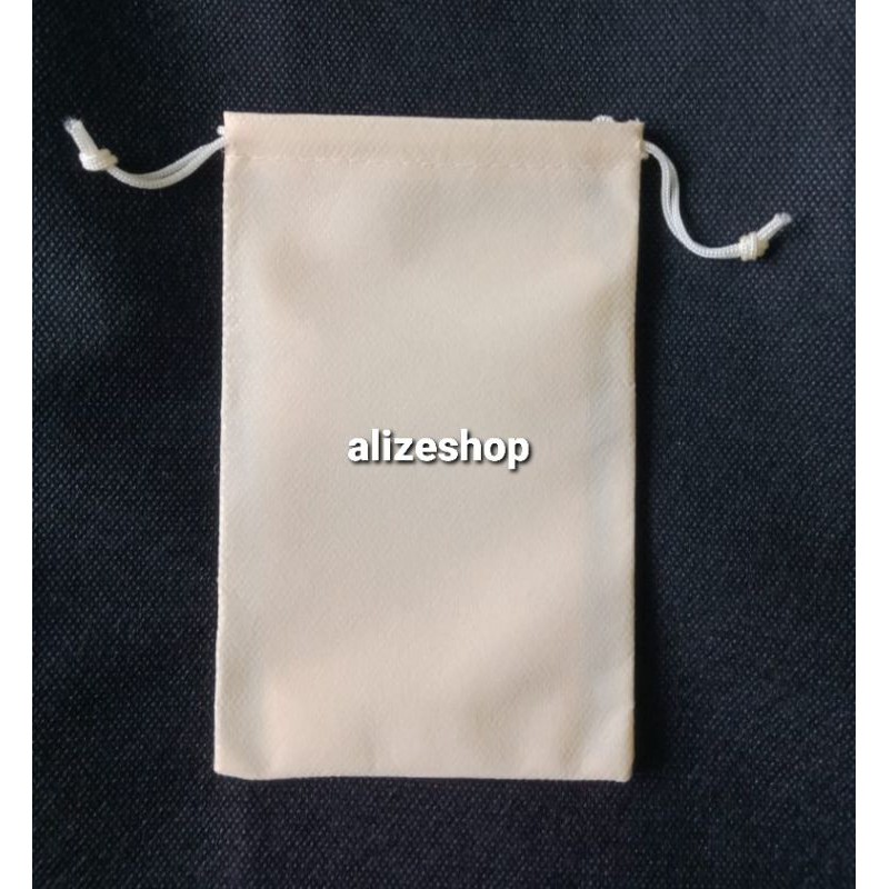 

Sample Kantong Serut Spunbond / Blacu