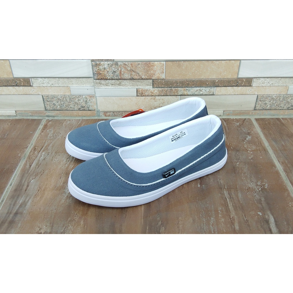 SEPATU WANITA SLIP ON 05 ABU PUTIH/SEPATU KERJA/SEPATU KULIAH/SEPATU SANTAI/SEPATU HIJABERS/SEPATU SLIP ON/SEPATU BALET/SEPATU FLAT