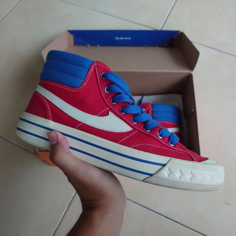 sepatu compass retrograde second