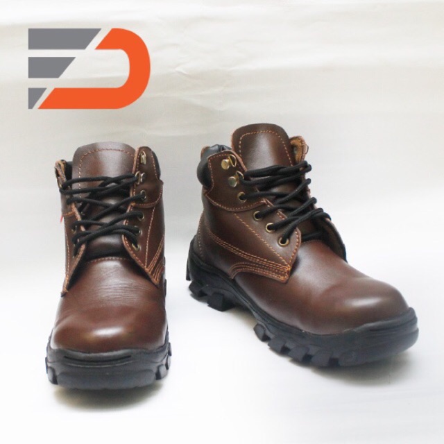 Sepatu safety boot bahan kulit asli