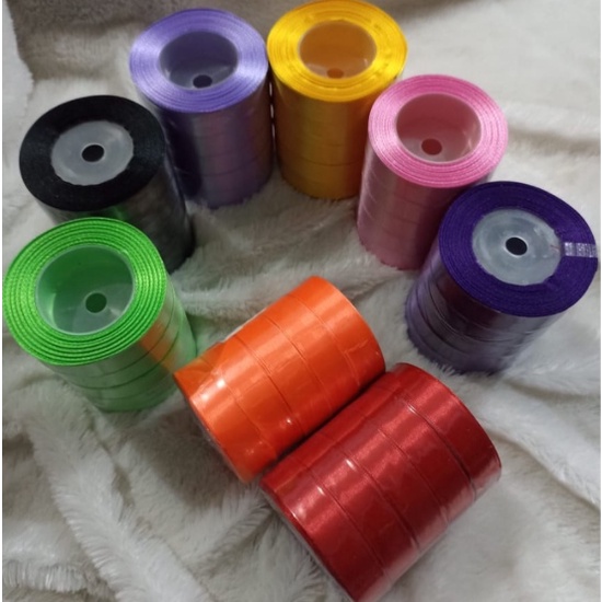 

Pita Satin 2cm / Pita Buket / Pita Kado