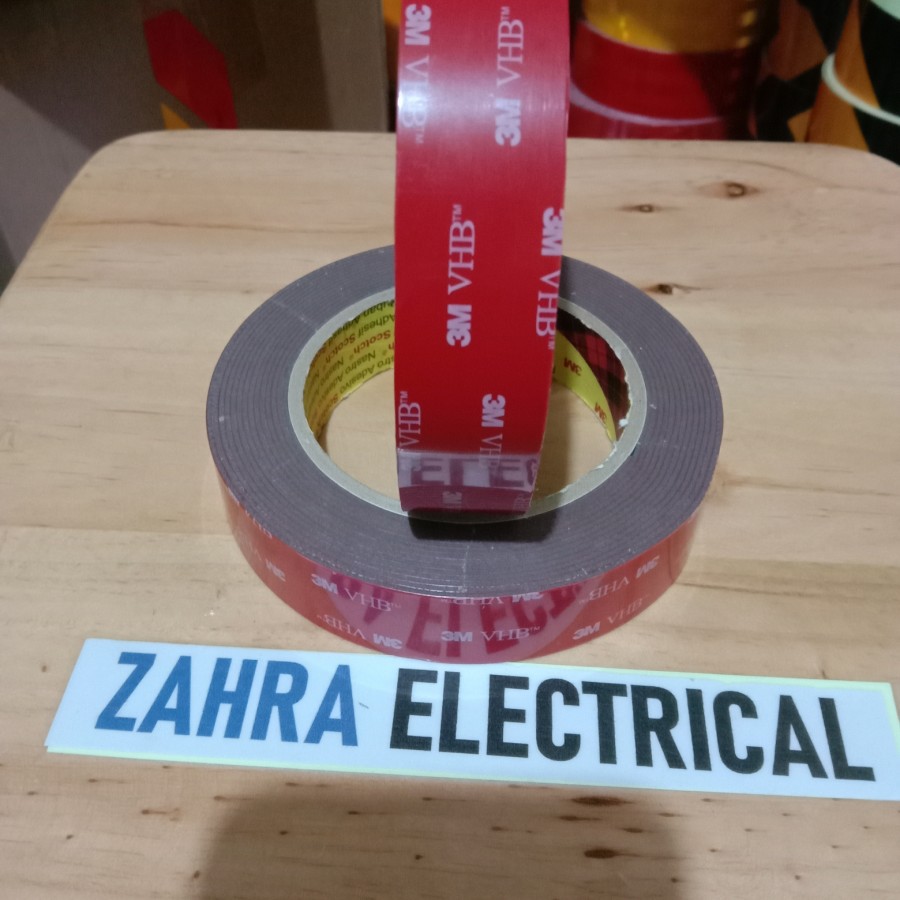 

Double tape 3M VHB 24mm x 4,5 meter - Lem 3M - Double tape Otomotif - 48mm x 4,5 M