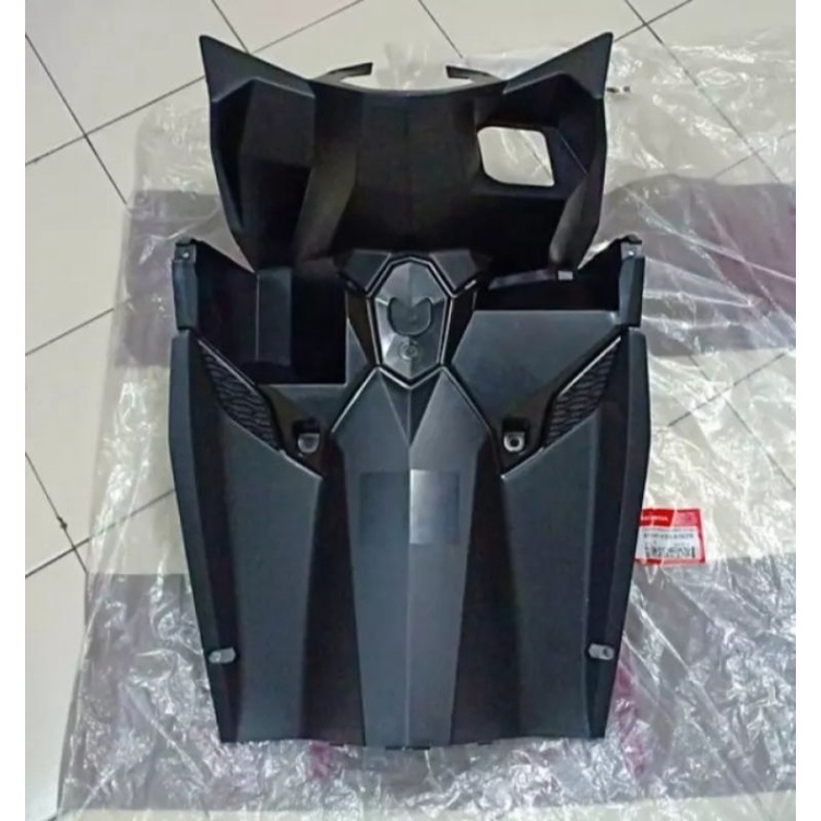 Cover Assy Inner Dashboard Kontak Vario 125 150 LED 2015-2017 original AHM