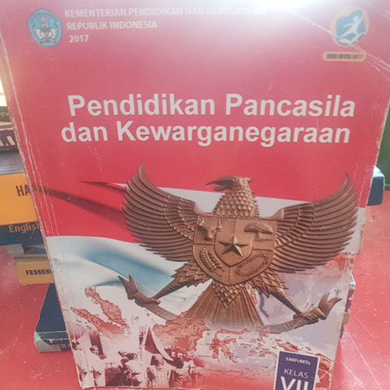 buku PPKn SMP/ MTS kelas 7/1