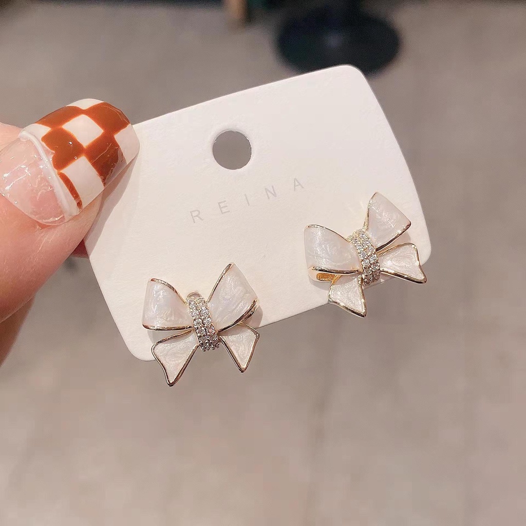 Anting Desain Pita Warna Putih Gaya Simple Untuk Wanita