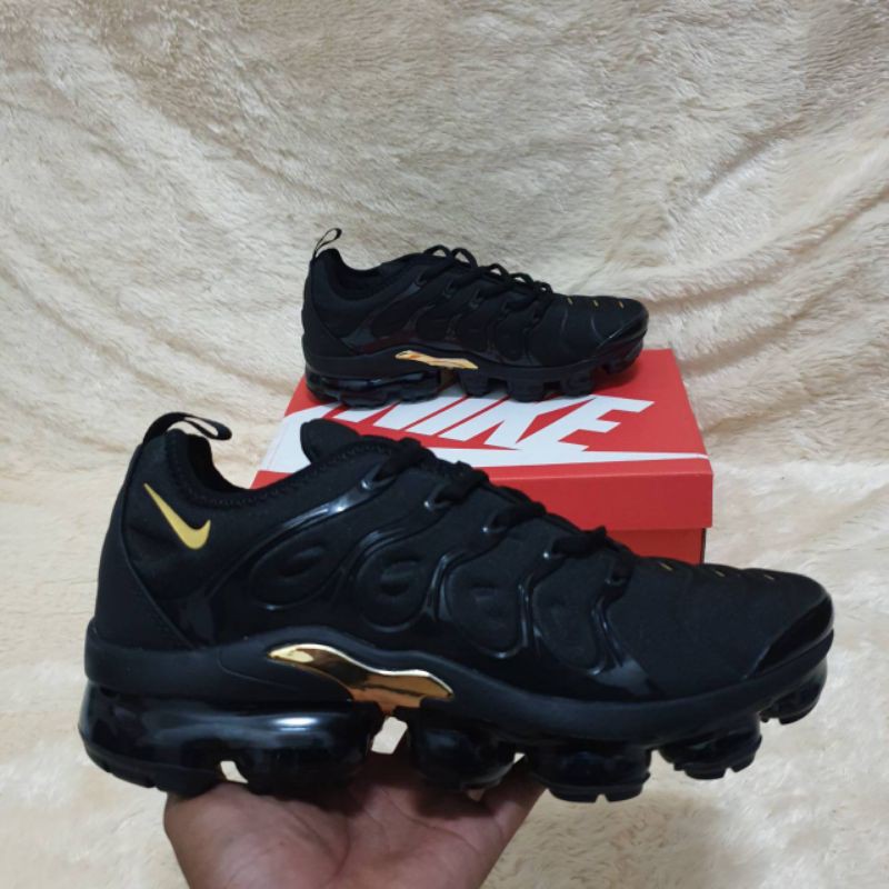 Nike Vapormax Plus Black Gold
