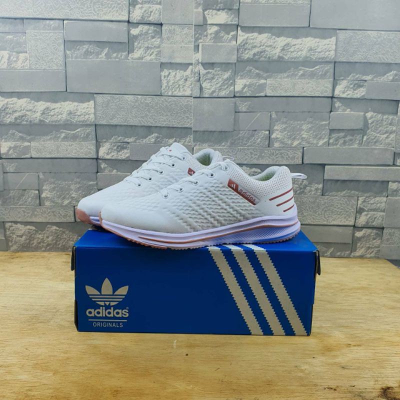 Sepatu Kets Adidas Neo Zoom wanita terbaru. Grade Ori ukuran 36-40