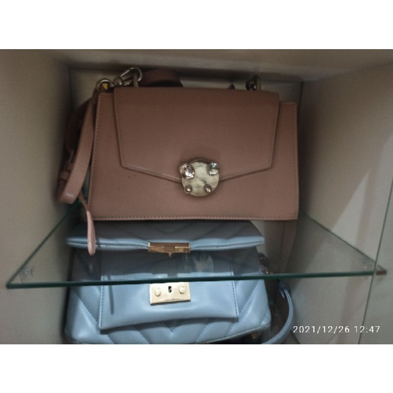 preloved tas Charless and keith (cnk pink)