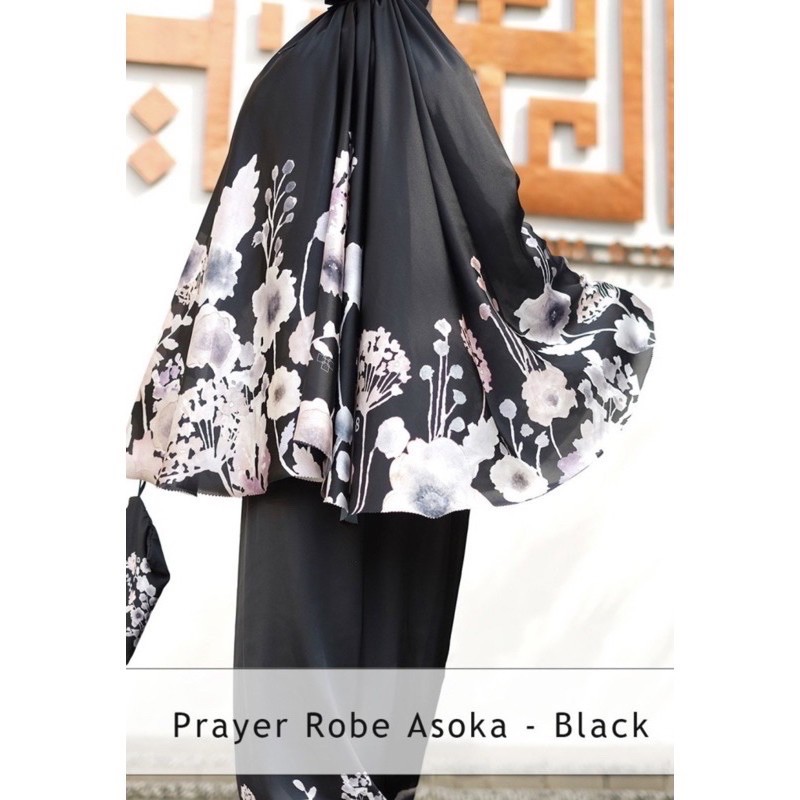 New Buttonscarves Prayer Robe Asoka Black