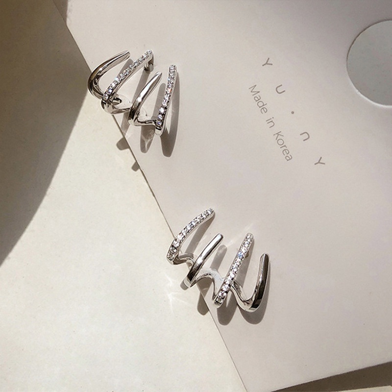 Anting Stud 4 Efek Kristal Bahan Stainless Steel Metal Gaya Korea Untuk Wanita