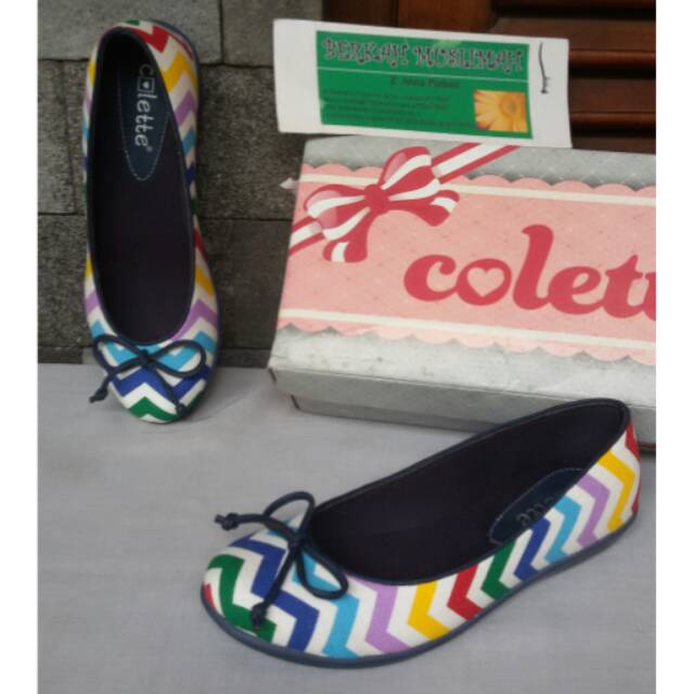 Sepatu flat colette pelangi