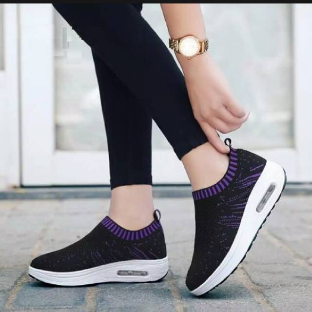 Sepatu Wanita Slip On Eagle