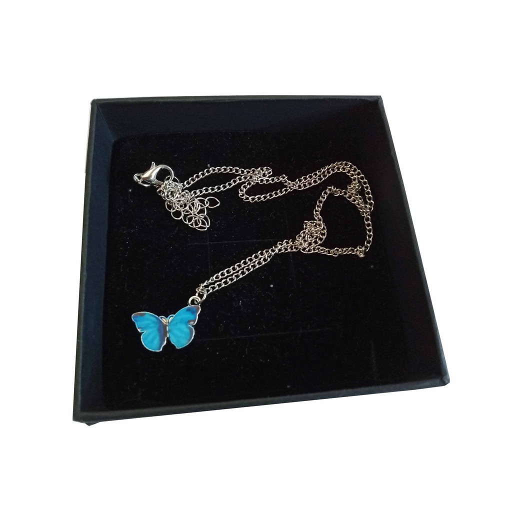 Kalung Liontin Kupu-Kupu Gradient