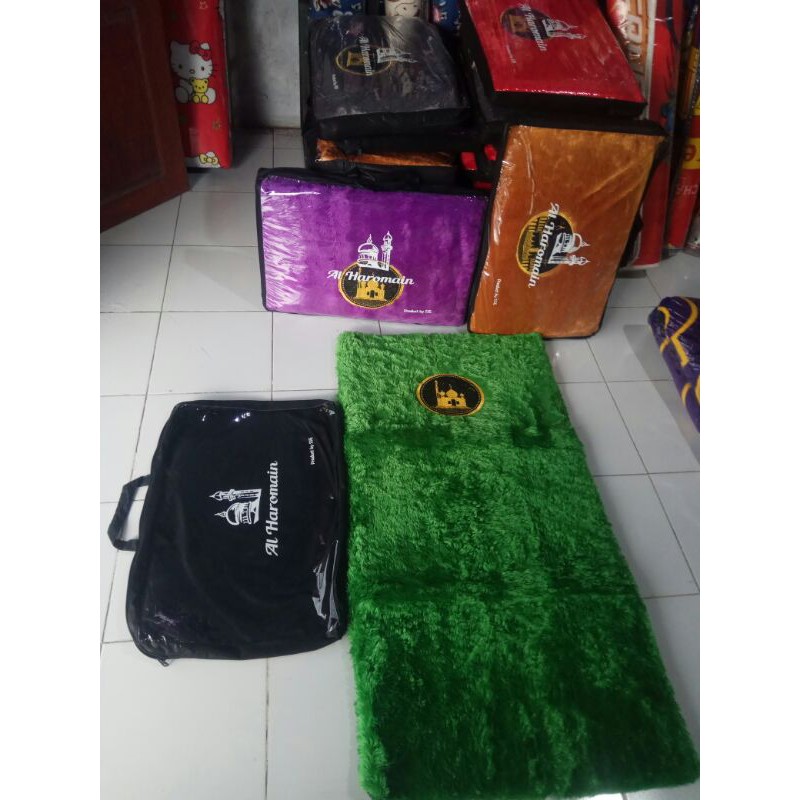 Sajadah bulu halus lemut