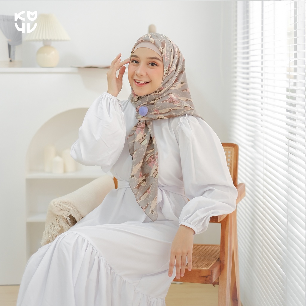 Koyu Hijab Segiempat Viney Jepang Eira Square ( WINTER EDITION )