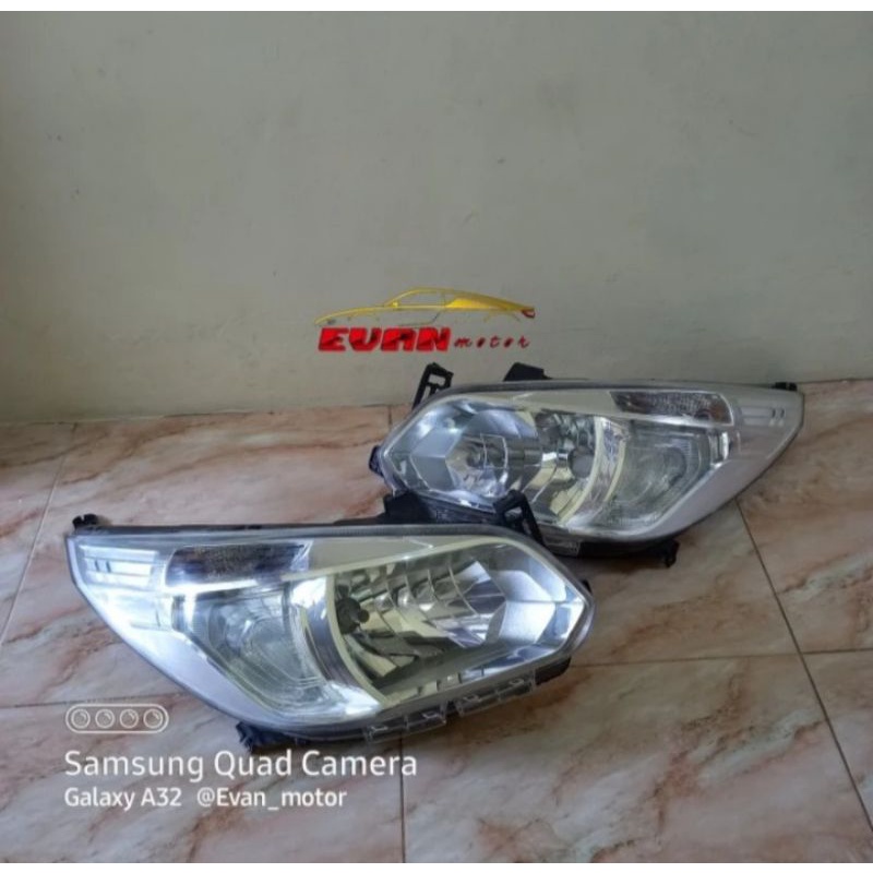 Headlamp lampu depan Chevrolet spin